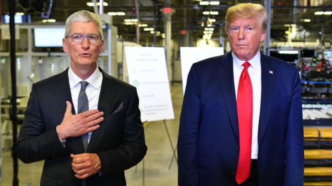 Trump launches fresh attack on Apple over privacy