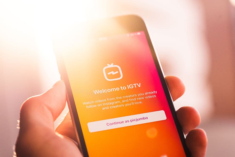 Instagram deletes the IGTV button because hardly anybody was using it