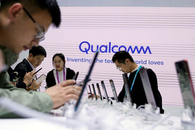 Qualcomm says China virus threatens phone industry disruption